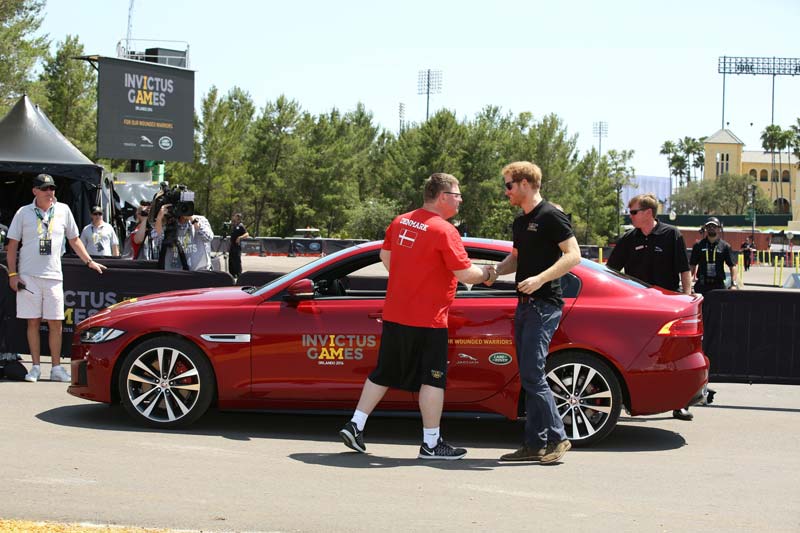 vehicle-wrapping-jaguar-for-invictus-games